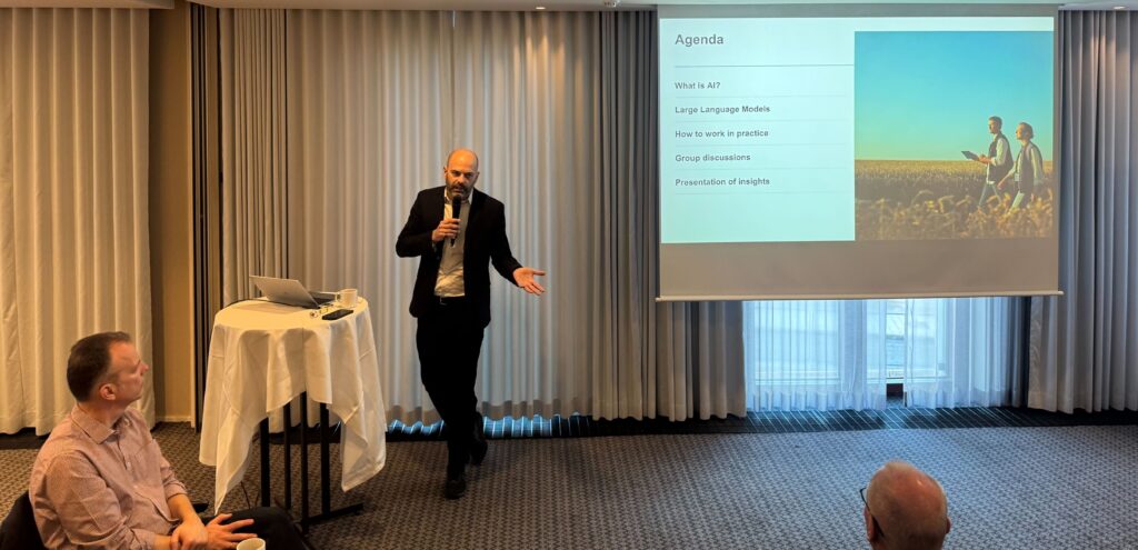 Klas under sitt open space på pfp